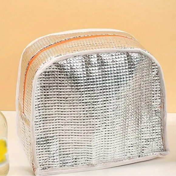 1 - 3D Lunch Bag - Portable, Insulated, Retains Freshness for School or Picnics - Picture 2 of 6